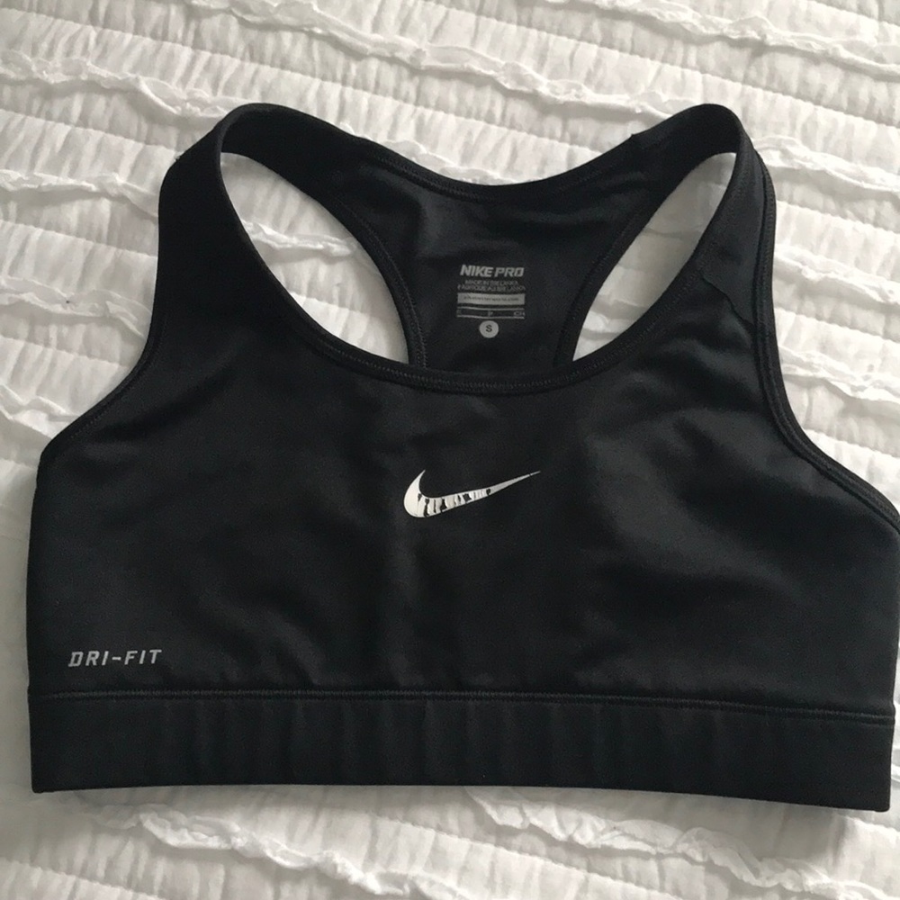Nike Pro Dry-Fit sports bra